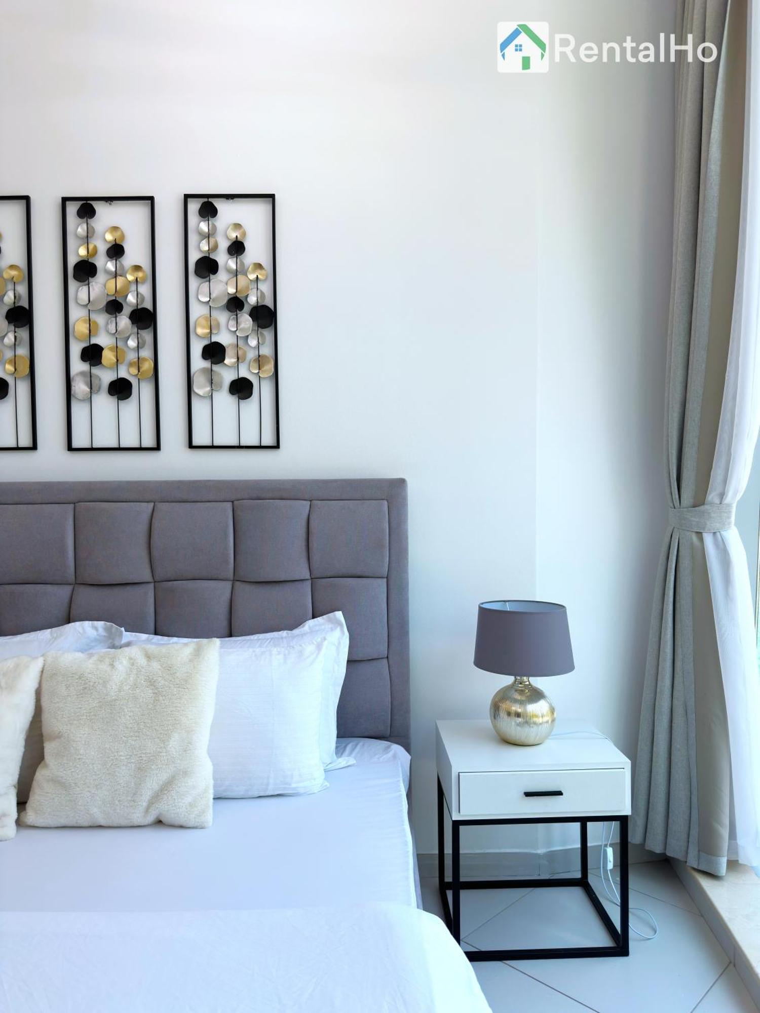 Unforgettable View & Experience Over Canal Apartment Dubai