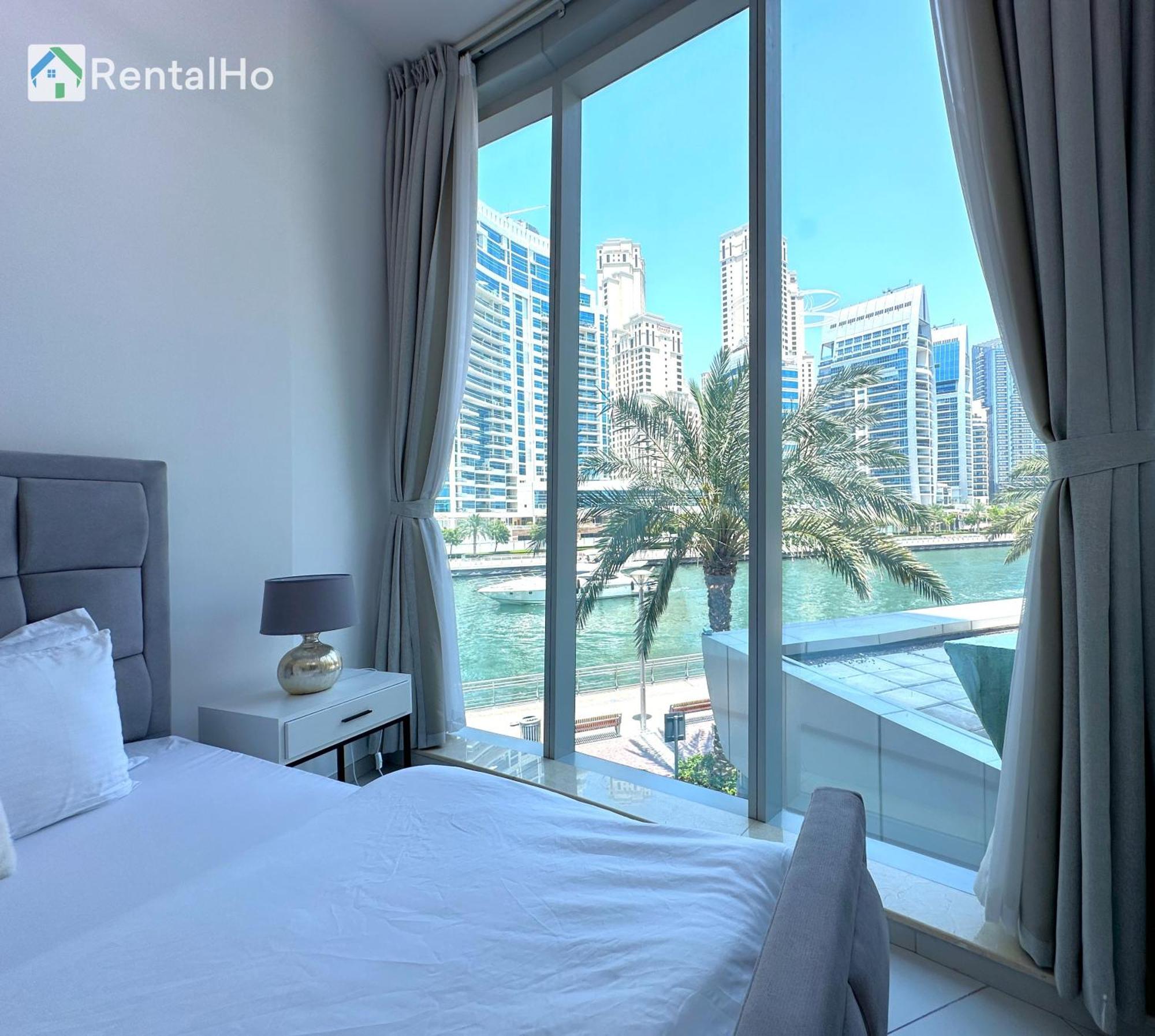 Unforgettable View & Experience Over Canal Apartment Dubai