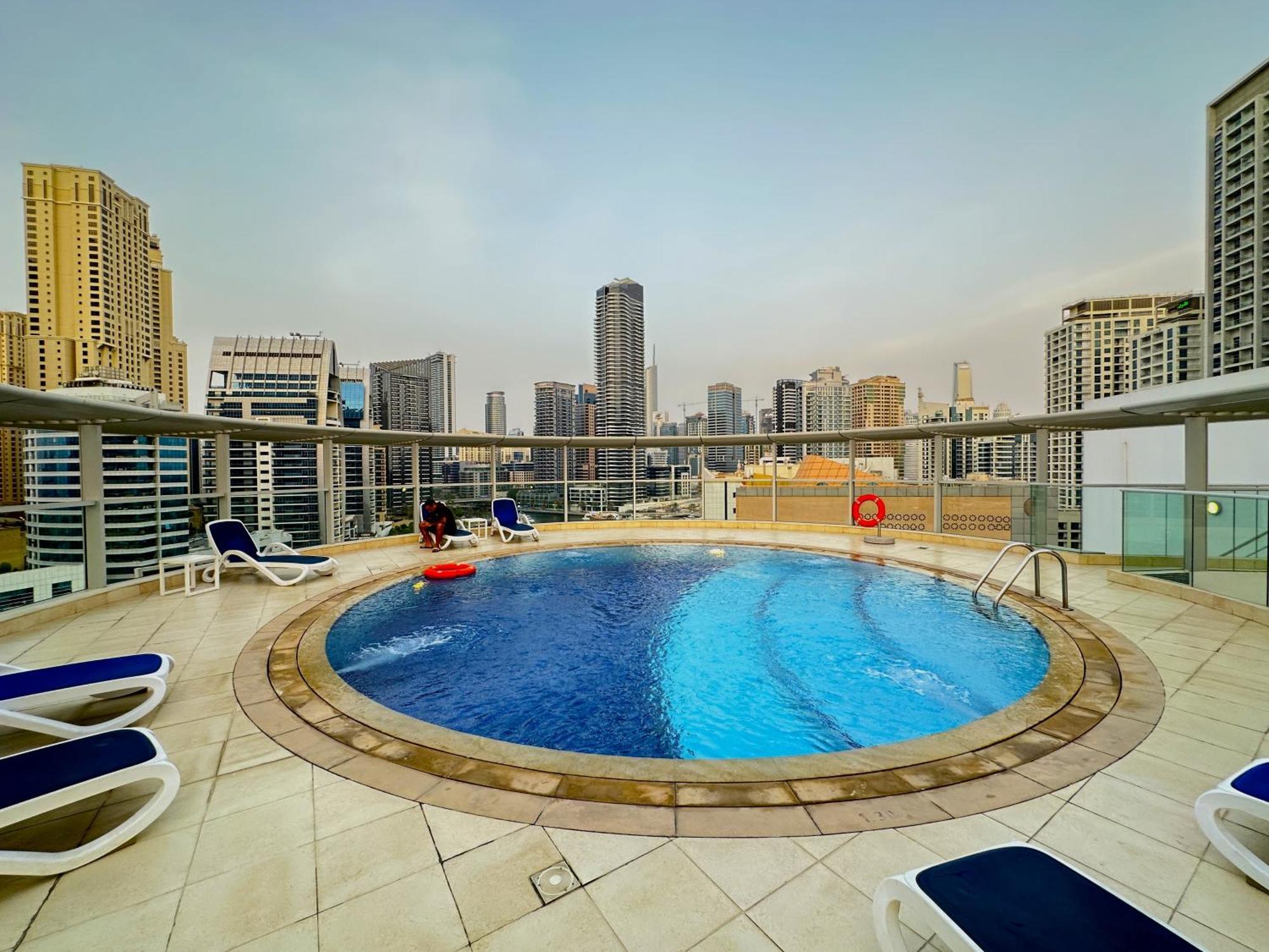 Apartment Unforgettable View & Experience Over Canal Dubai