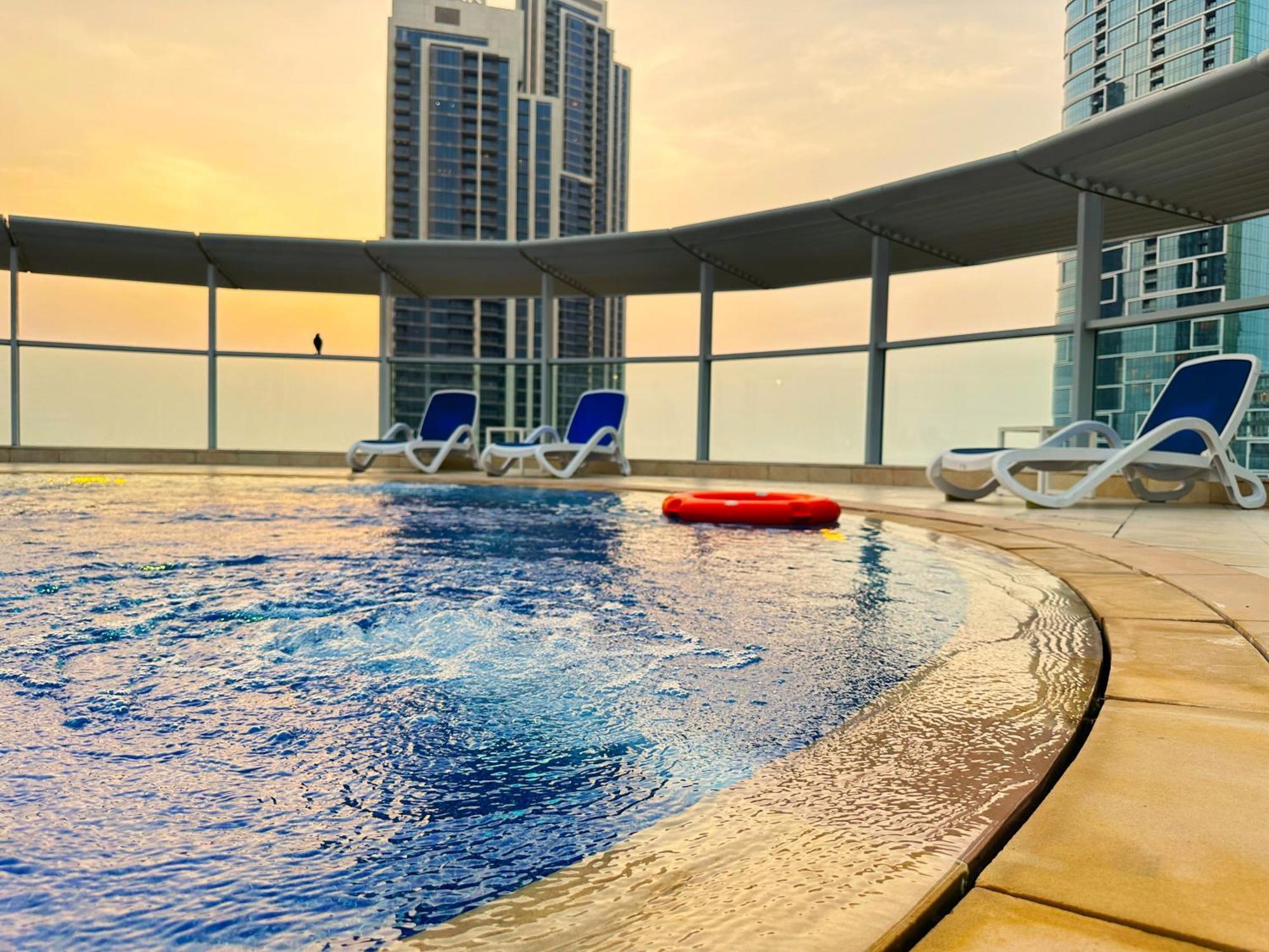 Unforgettable View & Experience Over Canal Apartment