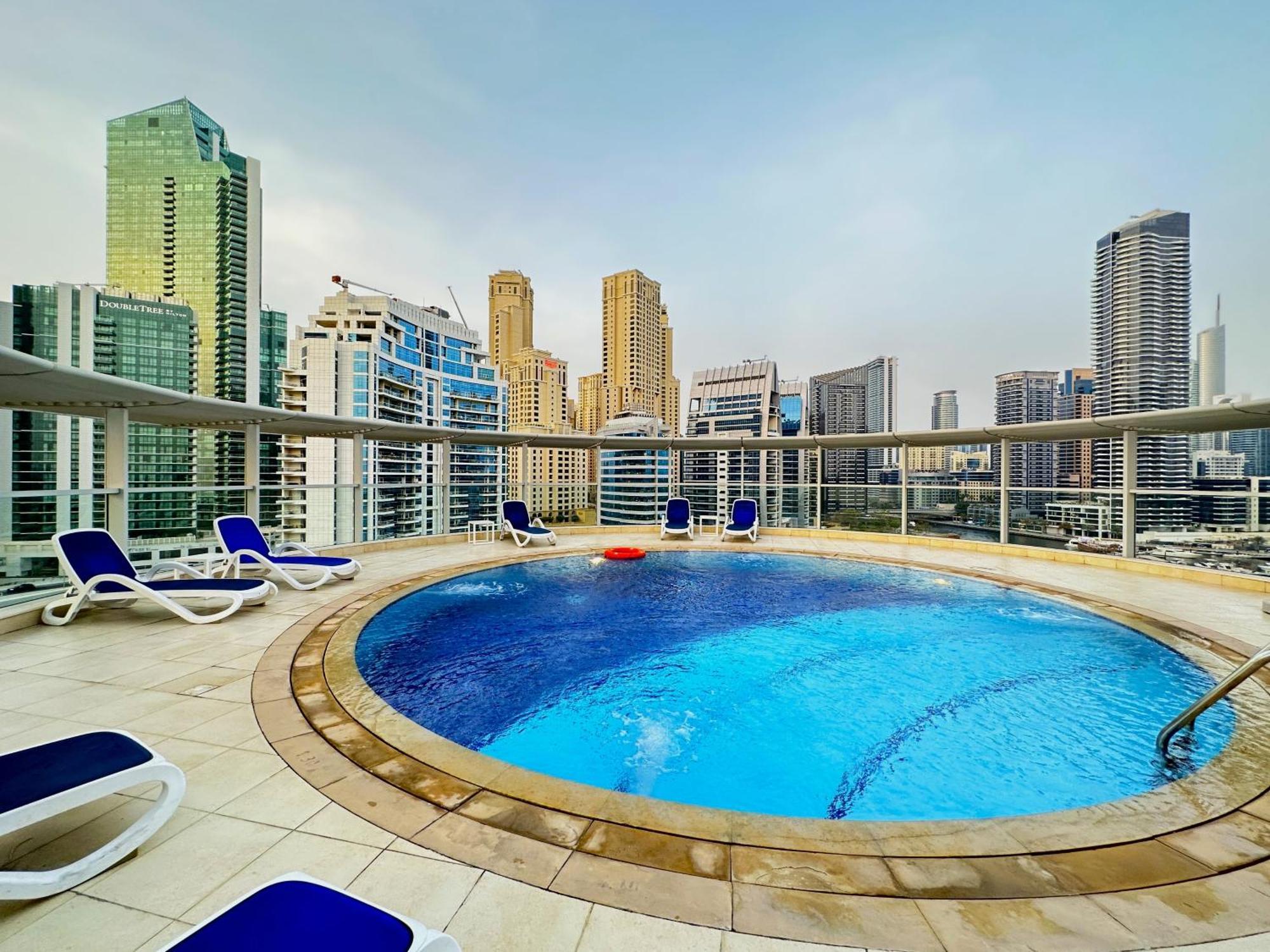 Unforgettable View & Experience Over Canal Apartment Dubai